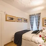 Fragrances Apartment